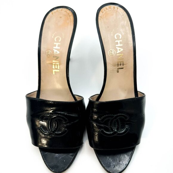 Chanel Sandals- Size 38 - Picture 4 of 9